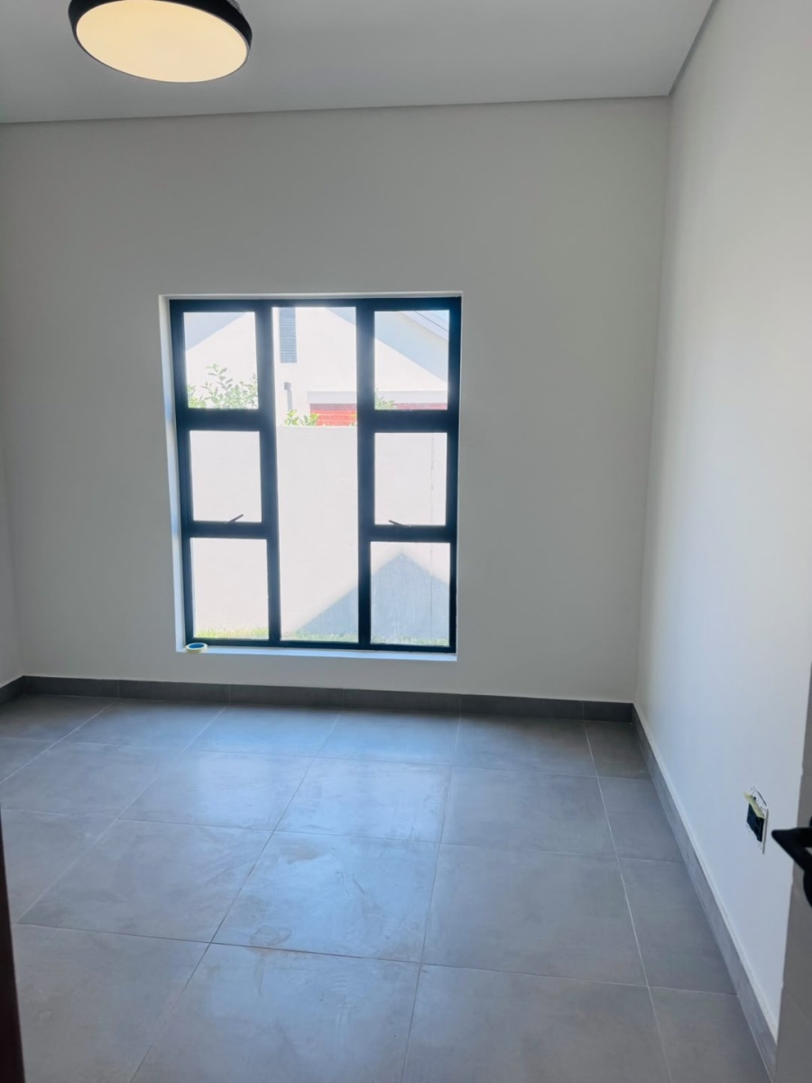 To Let 4 Bedroom Property for Rent in Ifafi North West